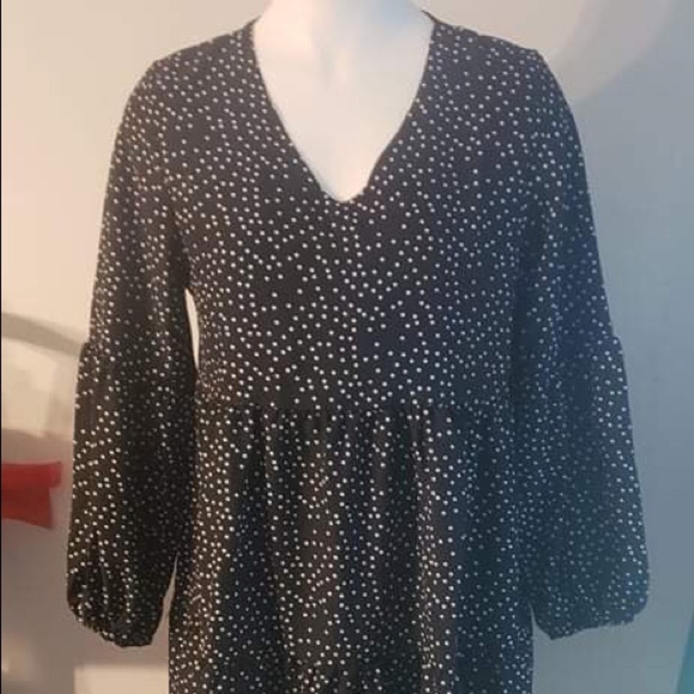 Summer V-Neck Casual Flowy Dress Size M